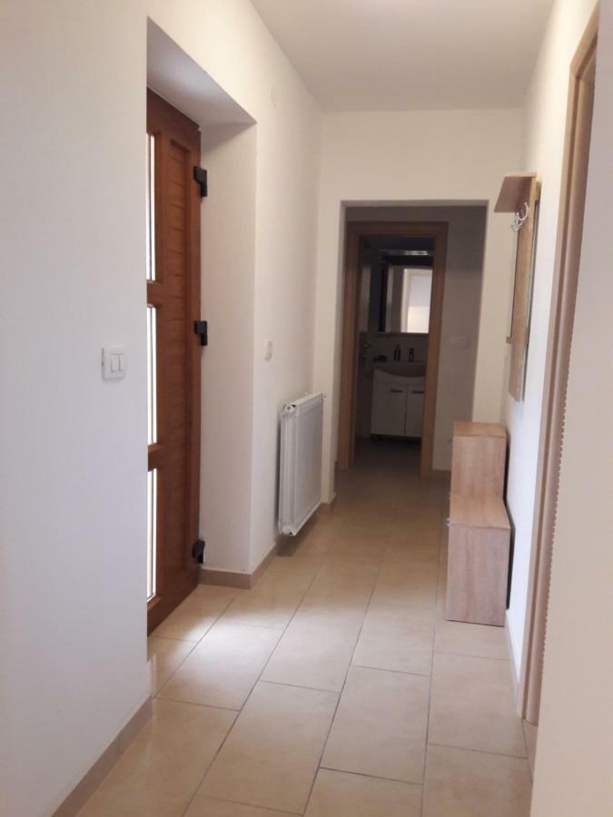 Exclusive Apartment Ana Marija ลาบิน ภายนอก รูปภาพ