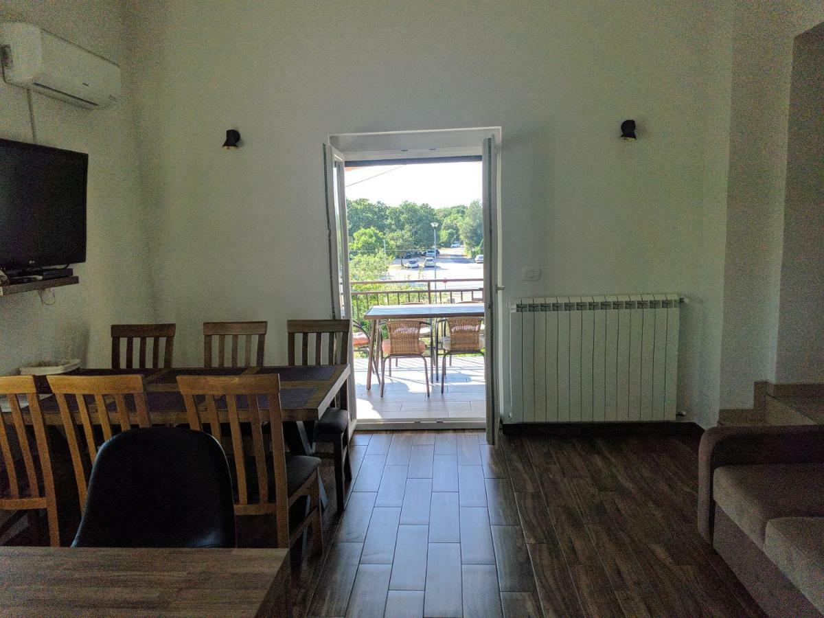 Exclusive Apartment Ana Marija ลาบิน ภายนอก รูปภาพ