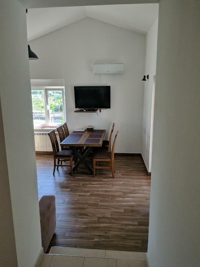 Exclusive Apartment Ana Marija ลาบิน ภายนอก รูปภาพ